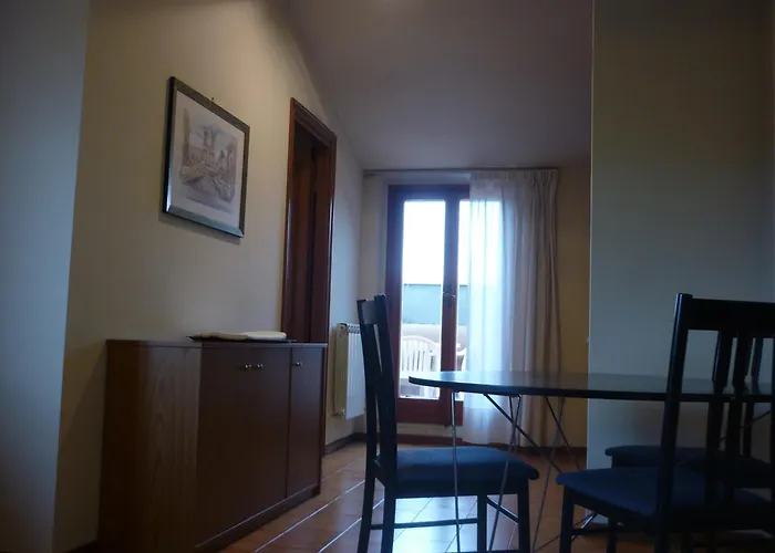 Apartmanhotel Eur Nir 3*