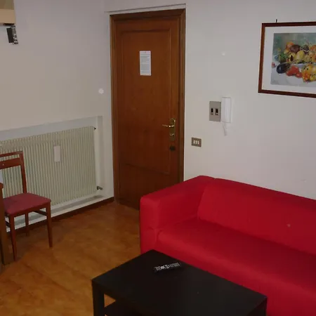 Eur Nir Hotel apartamentowy