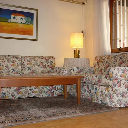 Eur Nir Hotel apartamentowy 3*