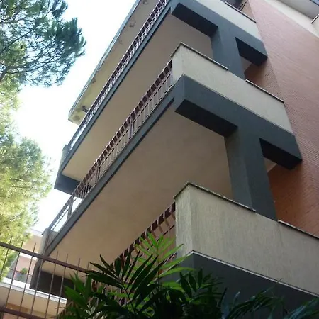Eur Nir Hotel apartamentowy