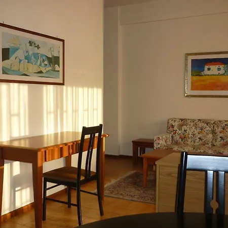 Hotel apartamentowy Eur Nir
