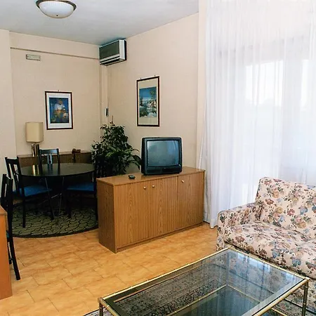 Eur Nir Hotel apartamentowy