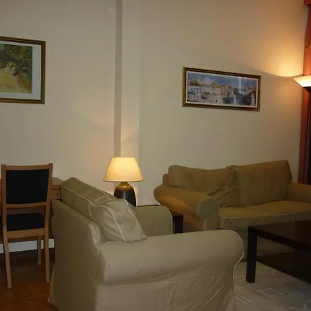 Hotel apartamentowy Eur Nir