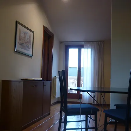 Hotel apartamentowy Eur Nir 3*