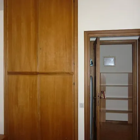 Eur Nir Hotel apartamentowy