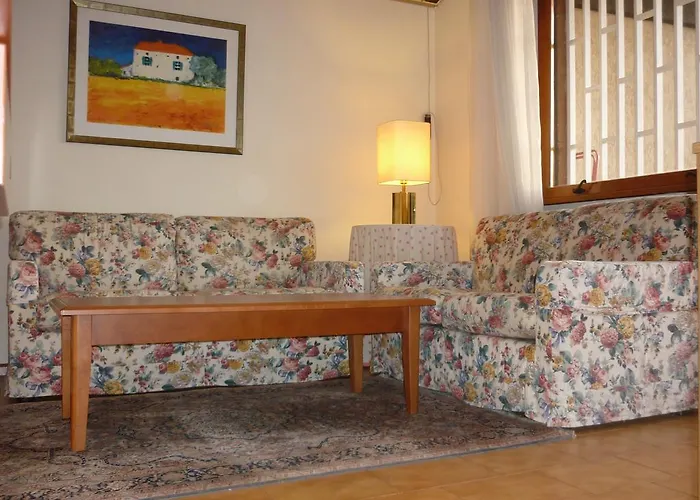 Eur Nir Lejlighedshotel 3*